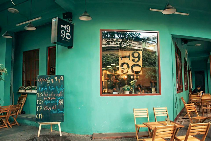 Coffee 1990-Quy Nhon 해변 근처의 커피 숍